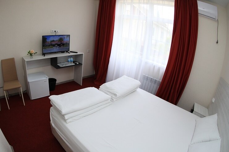 Стандарт 2-местный номер с частичным видом на море