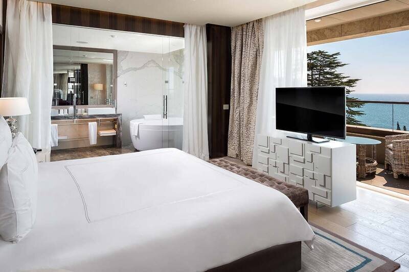 Люкс VIP Президентский 4-местный 3-комнатный