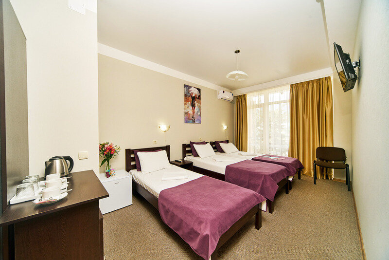 3-местный стандарт с балконом или с террасой, корпус 1,3 (1)