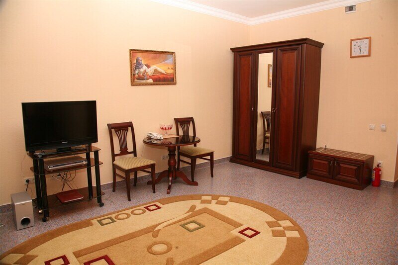 Джуниор сюит 2-местный 2-корпус (DBL)