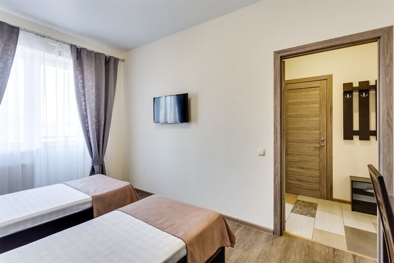 Делюкс 2-местный 2-комнатный (TWIN c балконом)