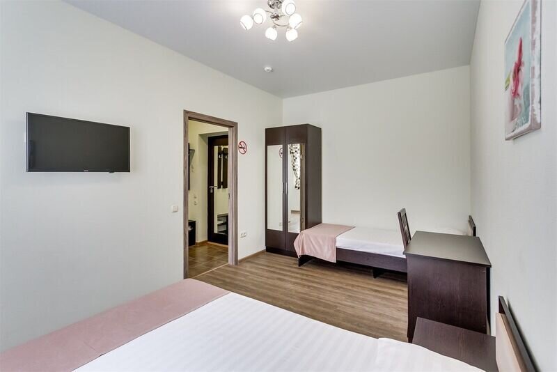 Семейный 3-местный 2-комнатный (с балконом)