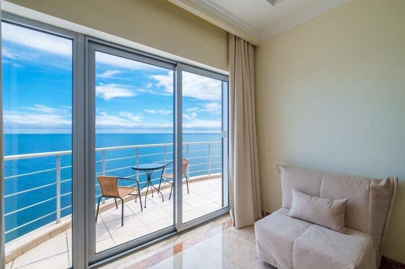 ЛЮКС 2-МЕСТНЫЙ 2-КОМНАТНЫЙ (10)