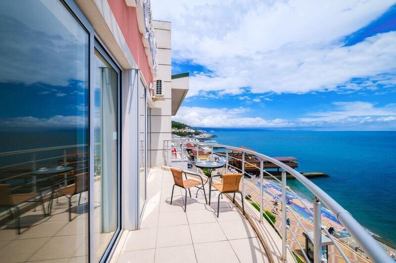 ЛЮКС 2-МЕСТНЫЙ 2-КОМНАТНЫЙ (5)