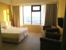 Делюкс 2-местный 1-комнатный с прямым видом на море и панорамными окнами, Отель Portofino, Сочи