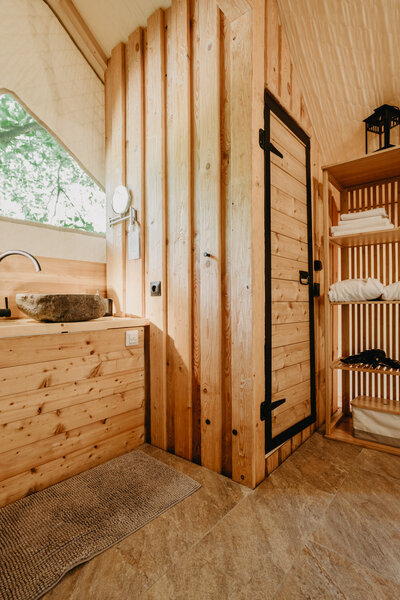 Сюит 2-местный 2-комнатный