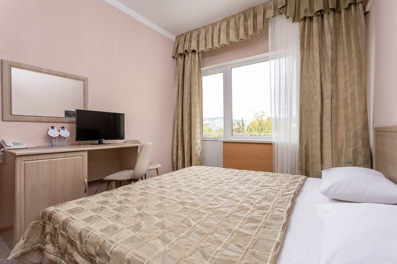 Семейный 2-местный 2-комнатный (2-ярусная кровать)