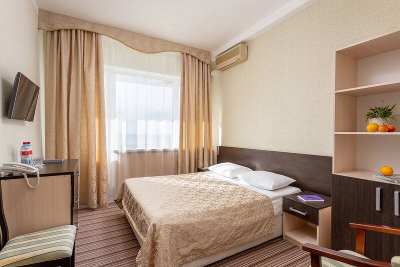 Семейный 2-местный 2-комнатный (кровать+диван)