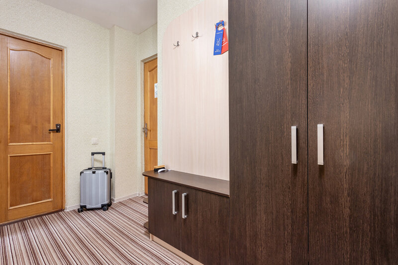 Семейный 2-местный 2-комнатный (кровать+диван)