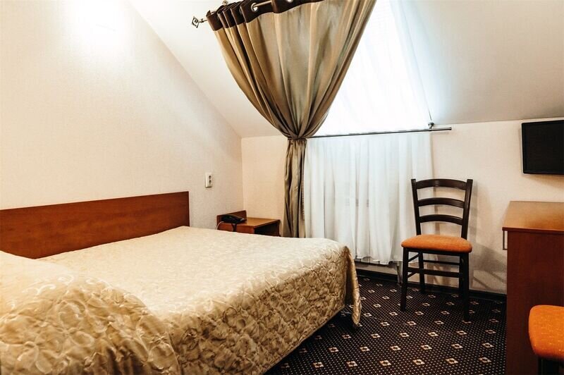 Бюджетный 1-местный (мансардный)