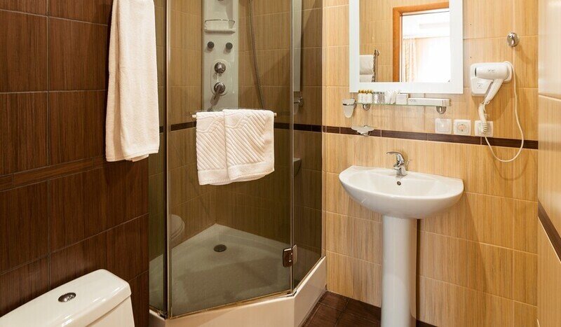 Люкс Коннекшн