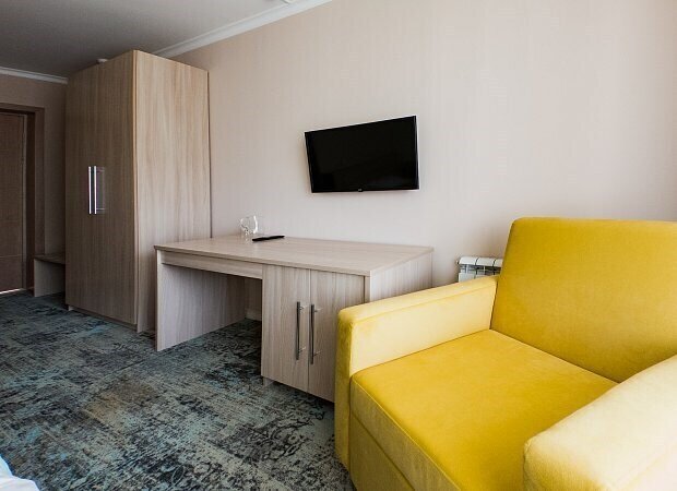 Люкс 2-местный 1-комнатный (вид на территорию