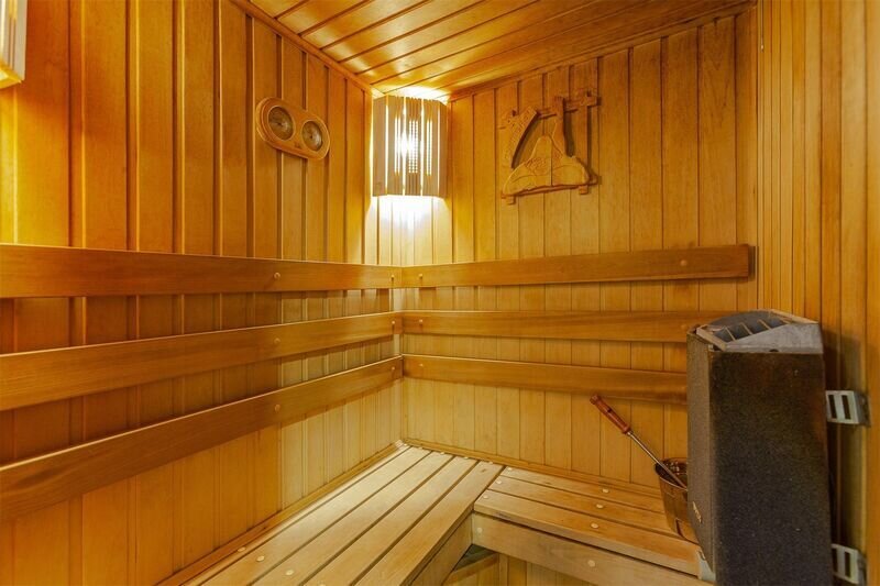 Люкс 2-местный (с сауной Буржуйский)