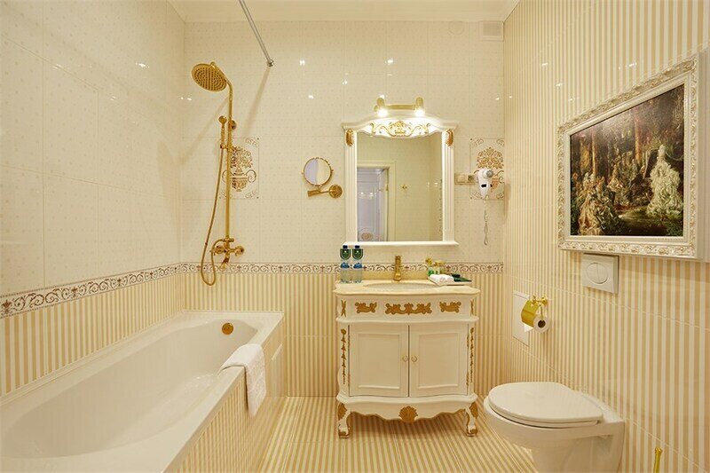 Люкс 2-местный Luxury King Suite