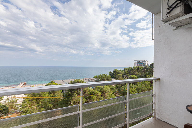 Люкс 2-местный 2-комнатный (с ремонтом)  Апсны