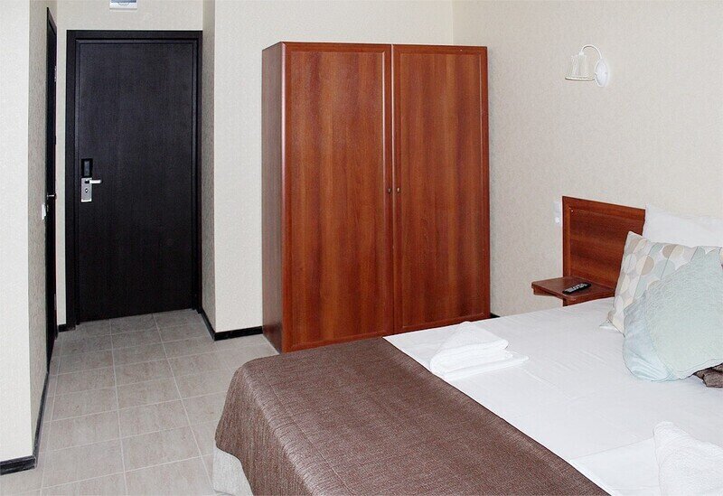 Стандартный 2-местный 1-й категории (с ремонтом, балкон)