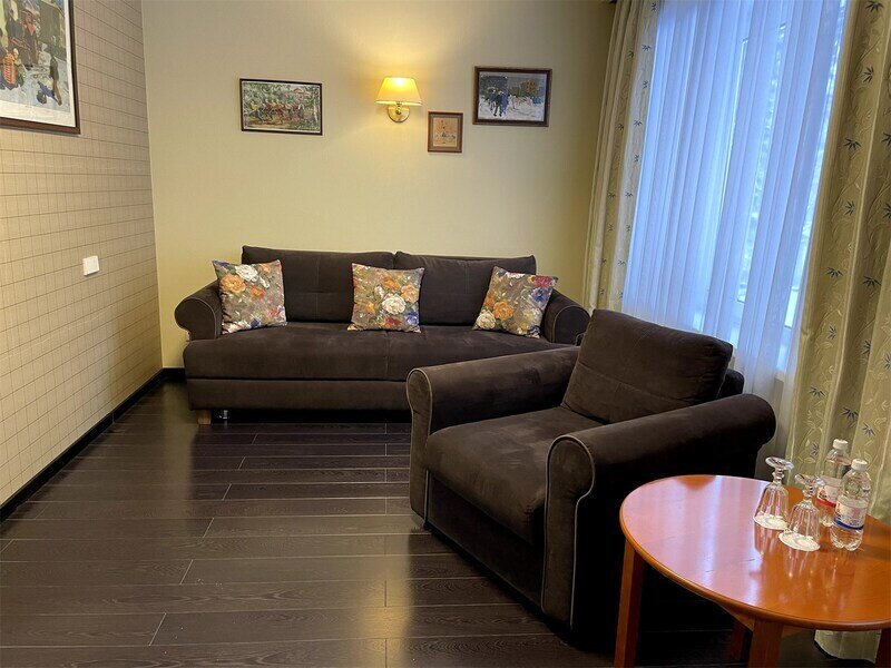 Люкс Обкомовский