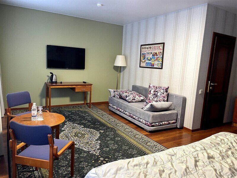 Полулюкс Комсомольский