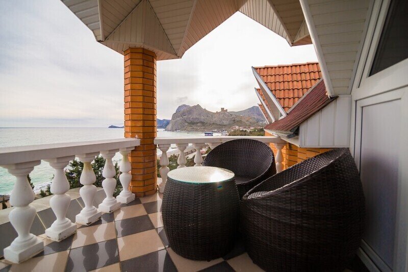 Улучшенный-люкс-с-кроватью-размера-king-size11