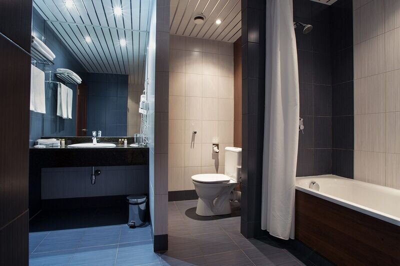 Бизнес 3-местный (DBL/TWIN, кресло-кровать)