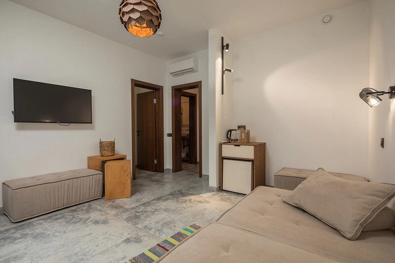 Делюкс 3-местный 2-комнатный (с балконом)