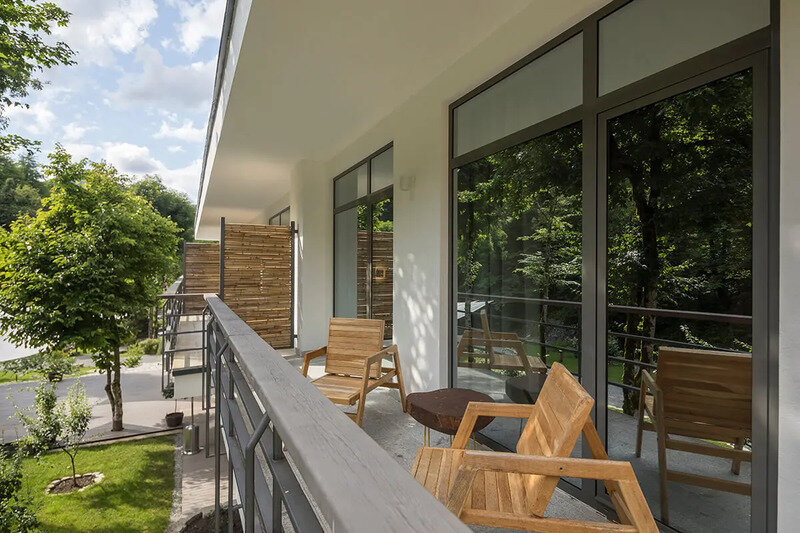 Делюкс 3-местный 2-комнатный (с балконом)