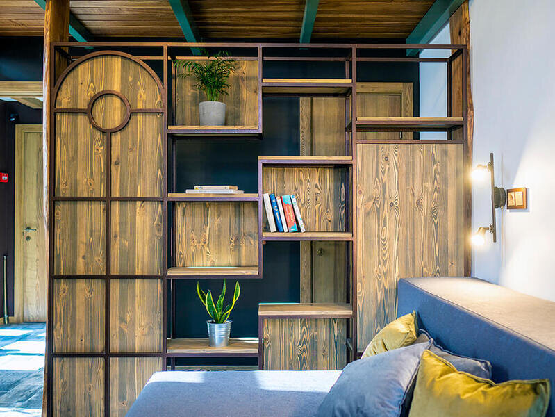 Делюкс 4-местный 2-комнатный (с винтовой лестницей)