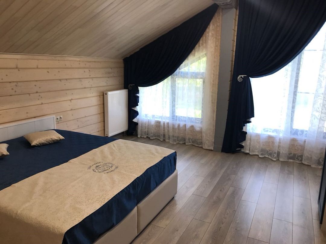 Коттедж 10-местный (Новогодний)