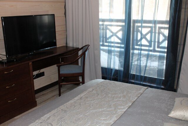 Коттедж 4-местный (Морозные Узоры)