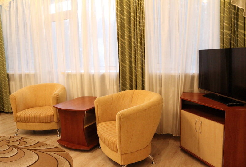 Люкс 1-местный 2-комнатный (Улучшенный)