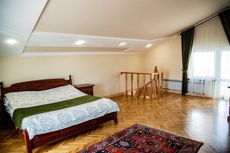 Стандартный 4-местный 2-этажный Коттедж