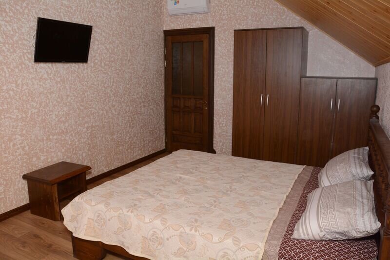 Апартаменты  4-местные (№1 с 1 спальней и кухней)