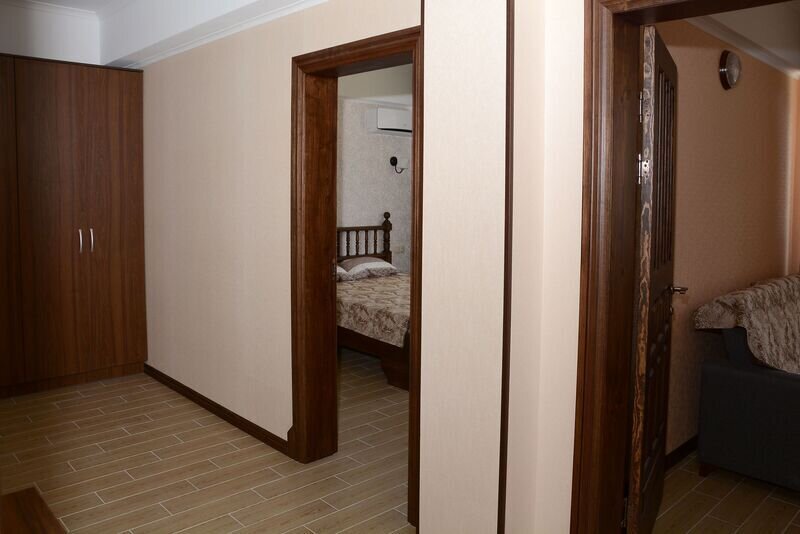 Апартаменты  4-местные (№1 с 1 спальней и кухней)