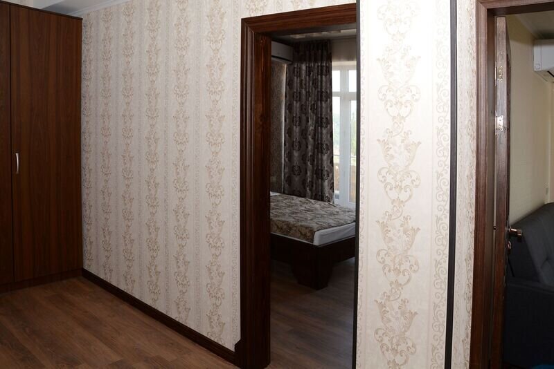 Апартаменты 4-местные (№5 с 1 спальней и балконом)