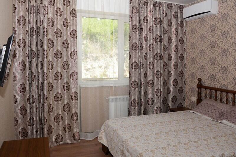 Апартаменты 4-местные (№6 с 1 спальней и балконом)