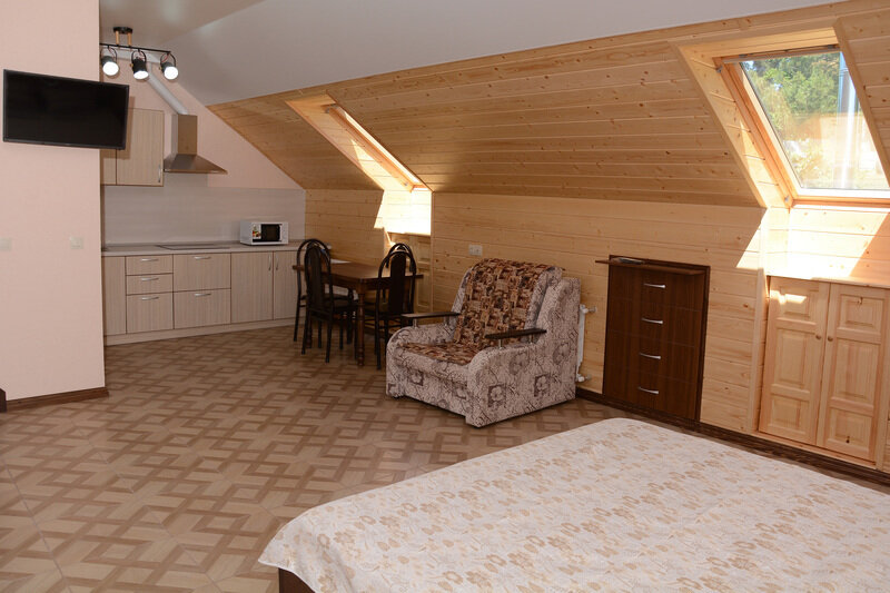 Студио 3-местный (№13)