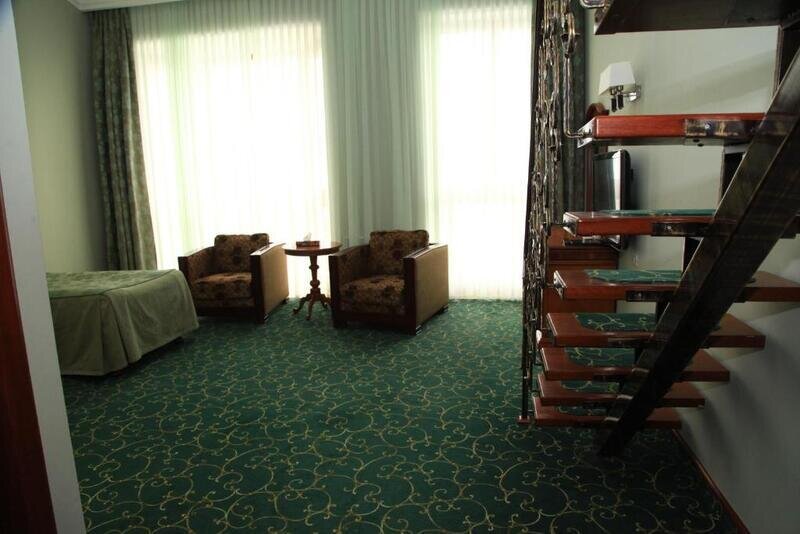 Семейный 4-местный двухэтажный