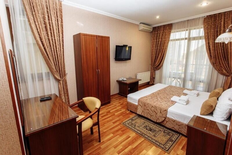 Стандартный 3-местный (с балконом)