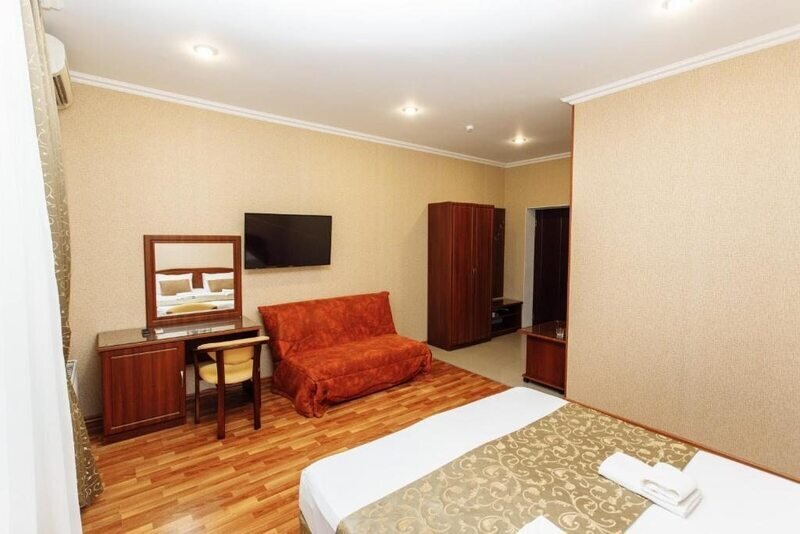 Стандартный 4-местный (с балконом)