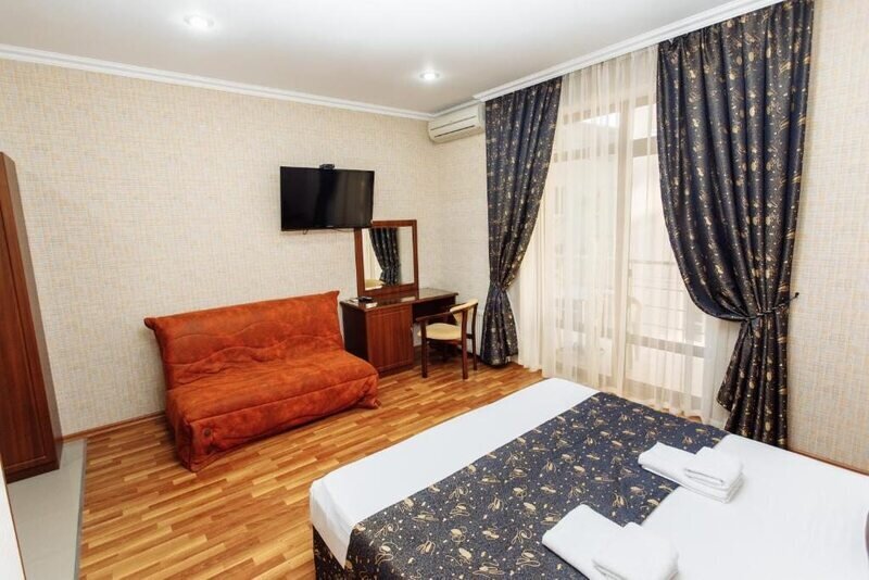 Стандартный 4-местный (с балконом)