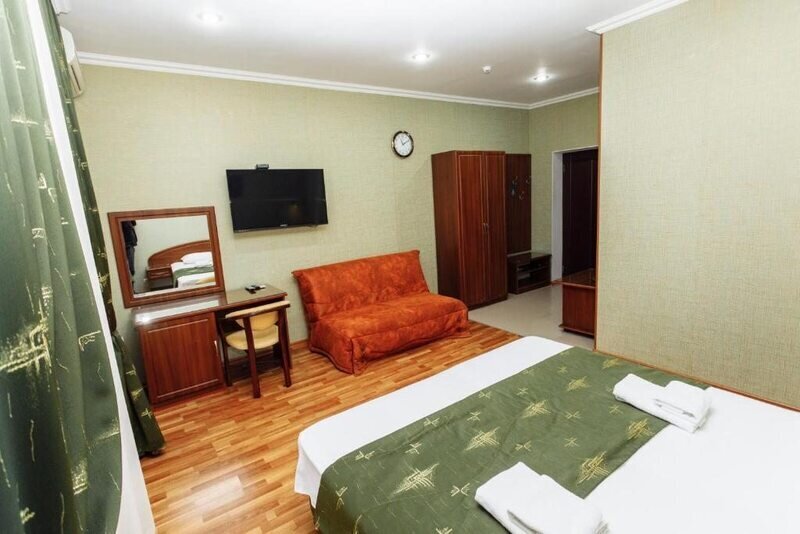 Стандартный 4-местный (с балконом)