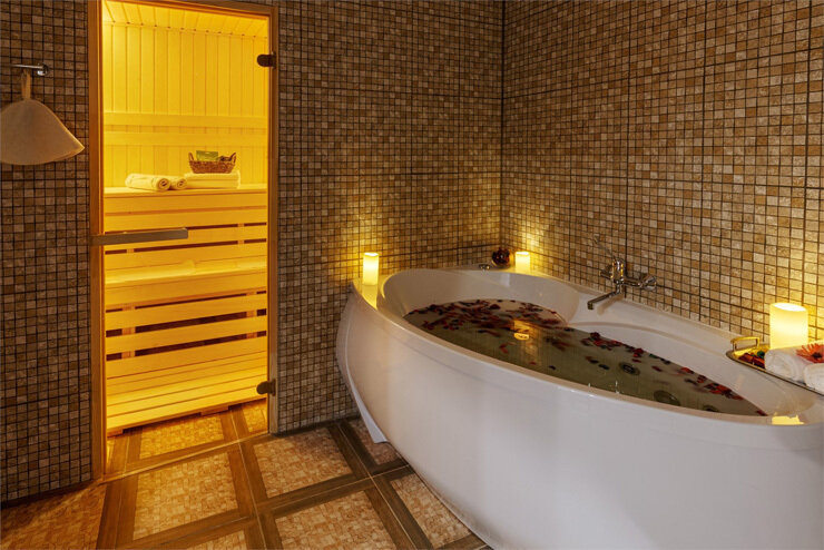 Люкс 2-местный (с сауной и джакузи)