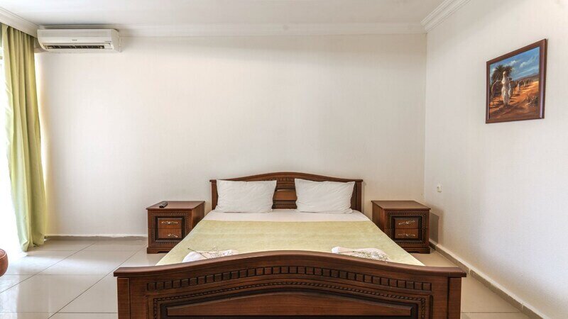 Полукомфорт 3-местный (с общим балконом)