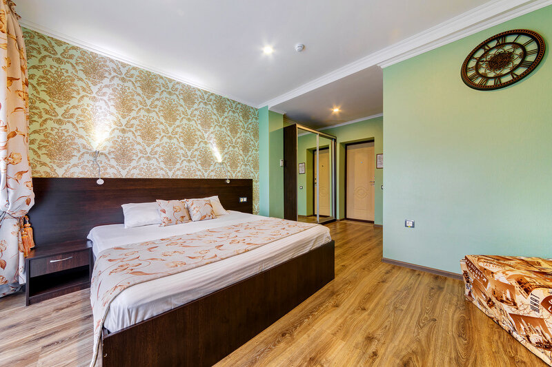 Делюкс 2-местный 1-комнатный (с балконом)