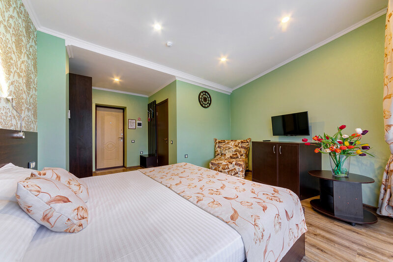 Делюкс 2-местный 1-комнатный (с балконом)