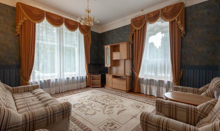 Люкс 2-местный 2-комнатный (корпус 1)