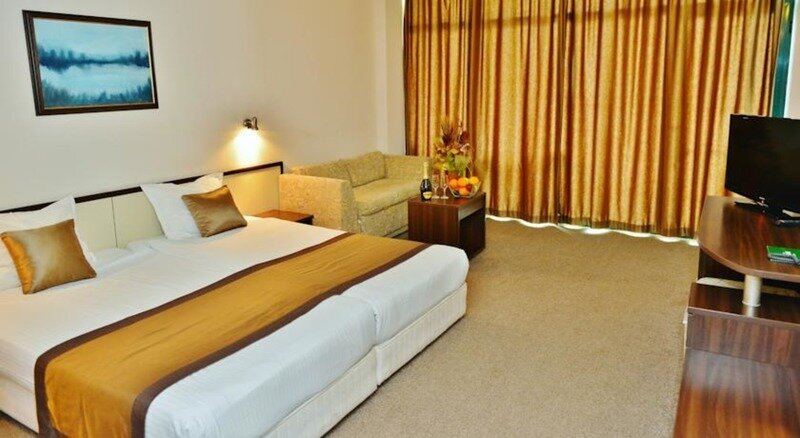 Стандартный 2-местный (частичный вид на море)