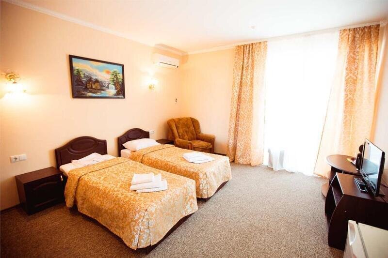 Стандартный 2-местный (частичный вид на море)