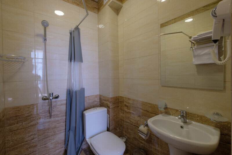 Стандартный 3-местный 1-комнатный (с балконом)