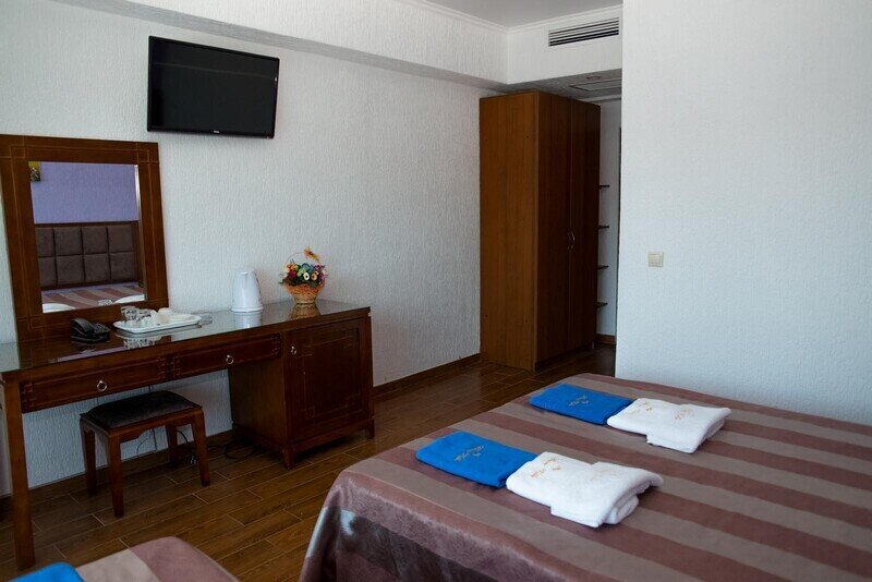 Стандартный 3-местный (с балконом)